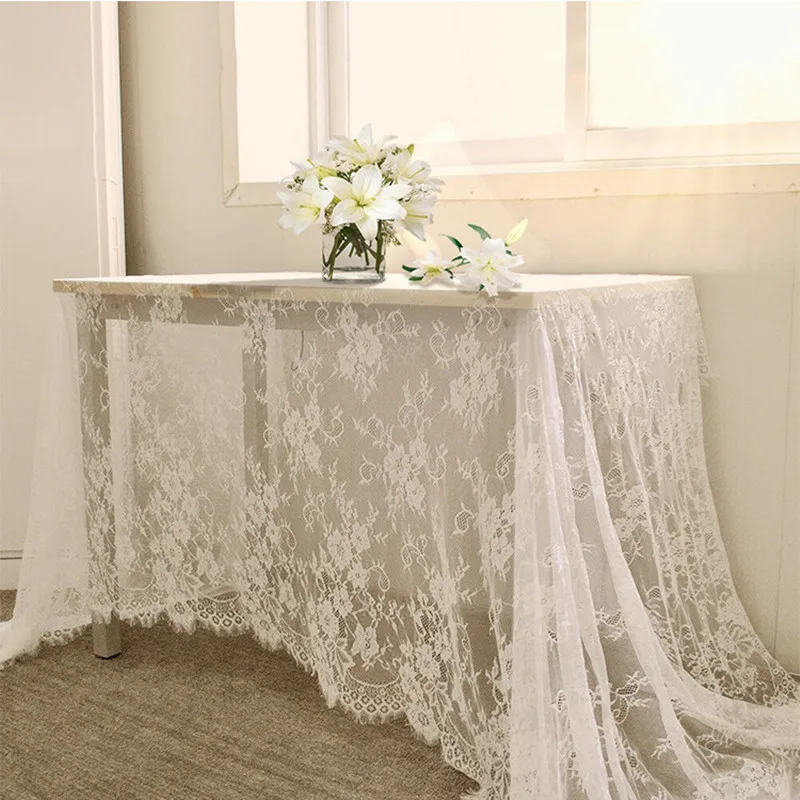 Nappe de mariage brodée en dentelle