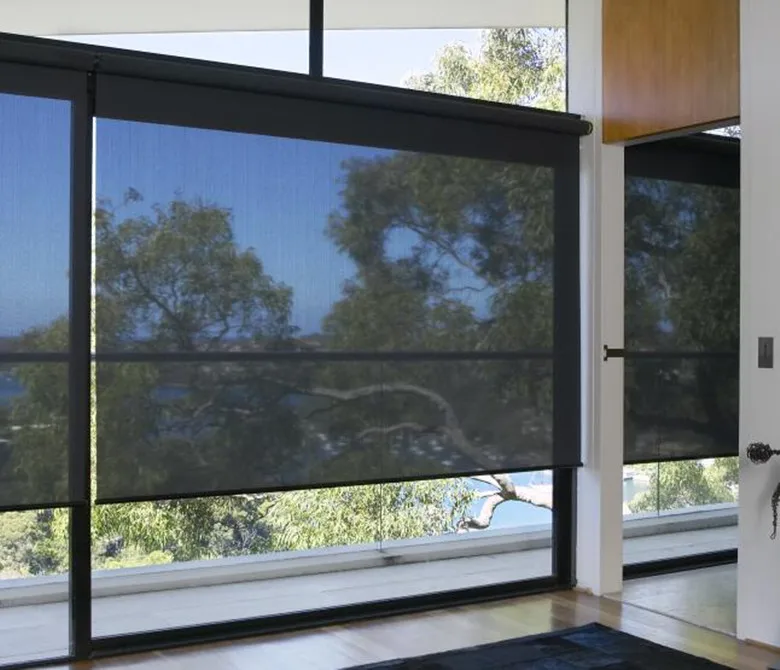 Stores roulants solaires personnalisés Hurized. – Test et Avis
