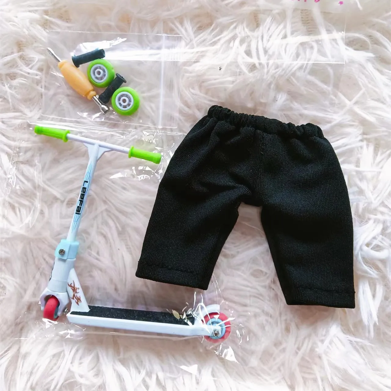 Amusement pour enfants : Mini scooter, chaussures skateboard, jouets éducatifs tissu. – Test et Avis