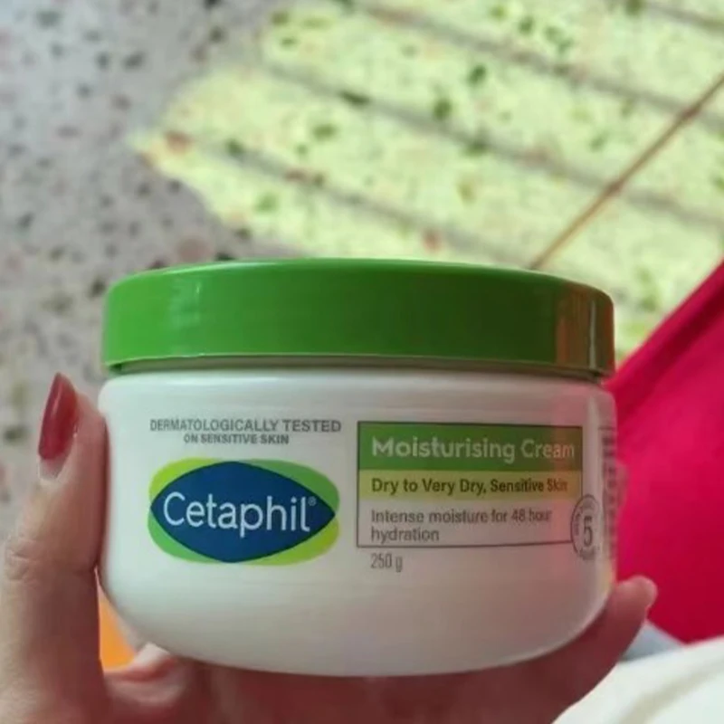 « Crème hydratante Cetaphil pour peaux sèches » – Test et Avis