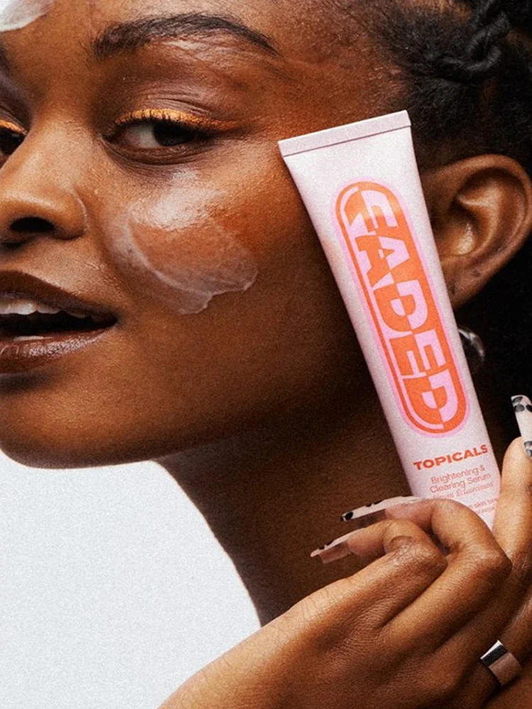 « Essence anti-âge pour un visage éclatant » – Test et Avis