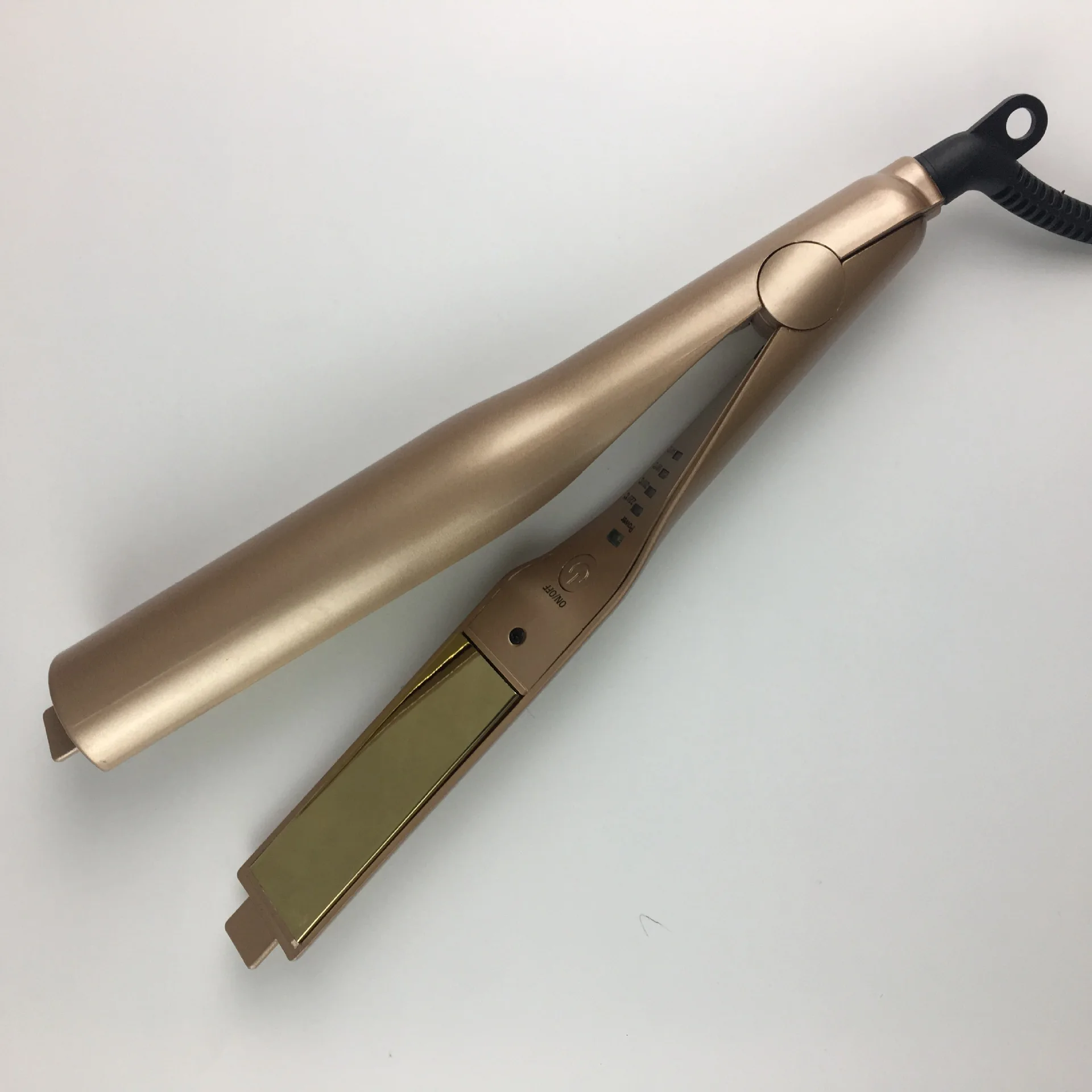 « Attelle double usage : lisser, friser » – Test et Avis