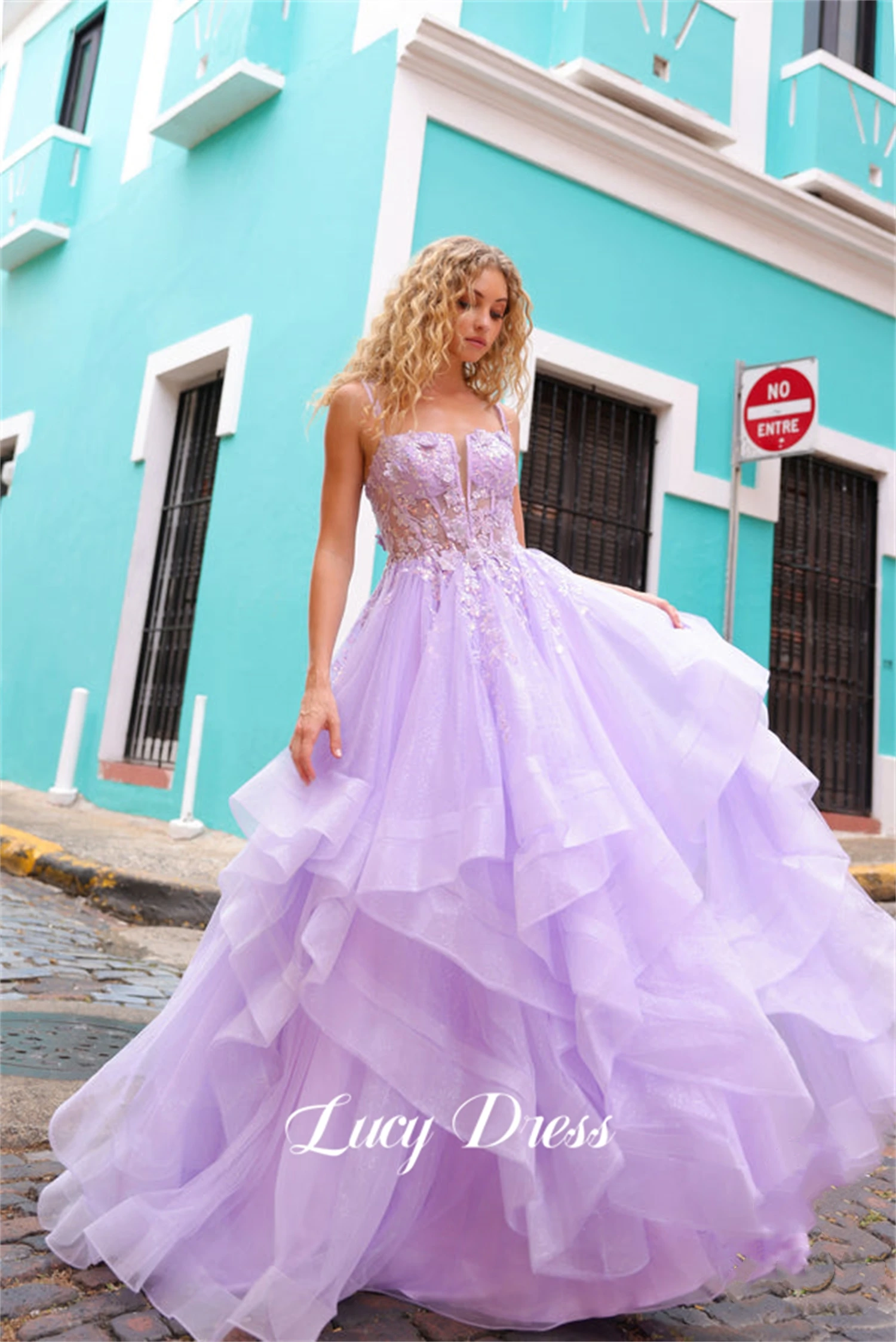 Luxury Evening Dress with Turkish Appliqués, 2024. – Test et Avis
